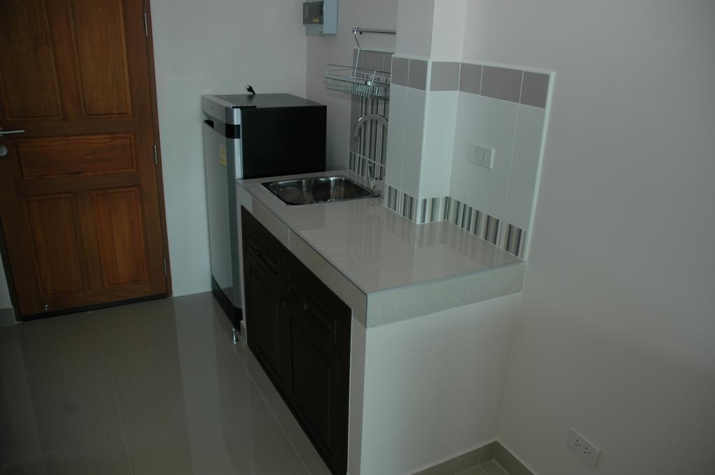 East Shore Pattaya Resort Nong Prue Exterior photo