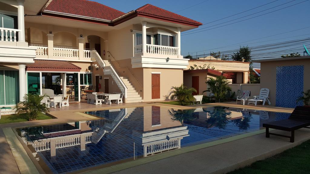 East Shore Pattaya Resort Nong Prue Exterior photo