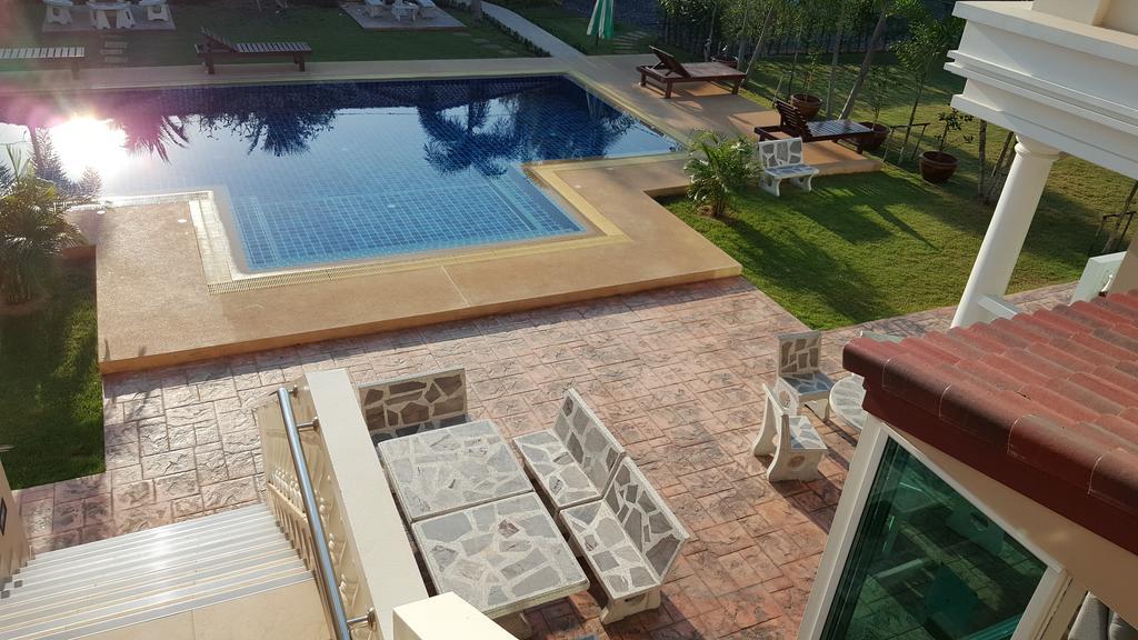 East Shore Pattaya Resort Nong Prue Exterior photo
