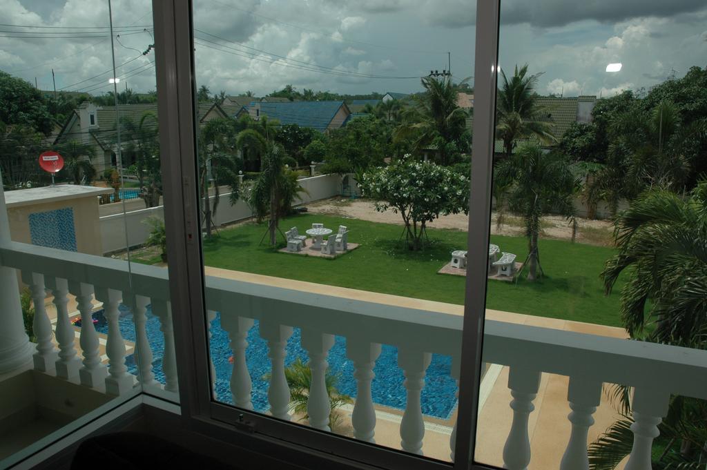 East Shore Pattaya Resort Nong Prue Exterior photo