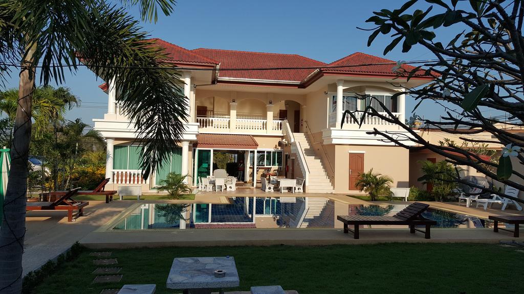East Shore Pattaya Resort Nong Prue Exterior photo